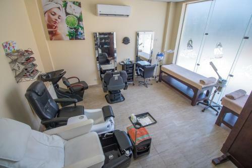 Hotel Royal Tulip Beach Resort