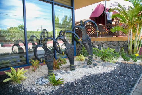Alisa Hotel Labone