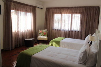 Hostal Sommerschield Guest House