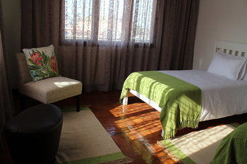 Hostal Sommerschield Guest House