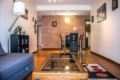Cozy Apartment In Montreal's Heart