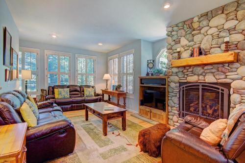 Bear Pine Chalet