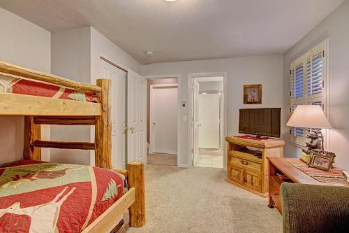 Bear Pine Chalet