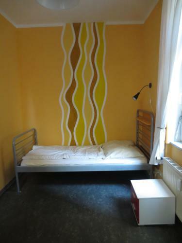 Hostal Alex 30 Hostel