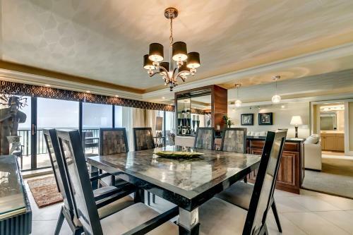 Penthouse 704- Carolina Dunes Apartment
