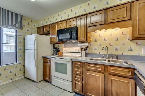 Anchorage II B15 Apartment