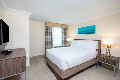 Hotel Holiday Inn Express & Suites Nassau