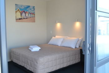 319 Addington Motel