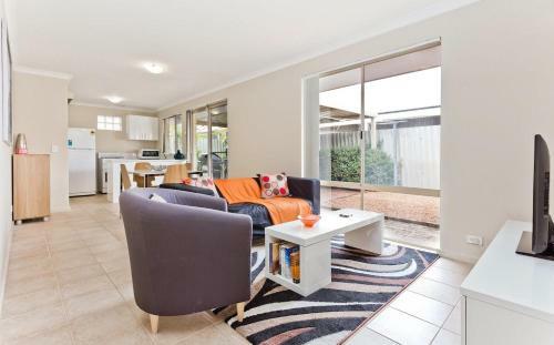 Villa Brentwood Short Stays