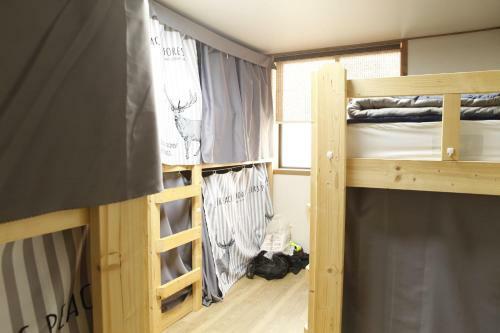 Hostal Baozen Guesthouse