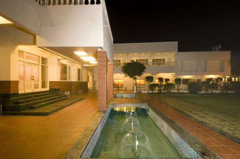 Grand Hotel