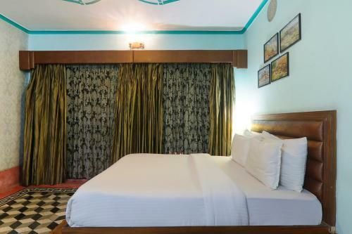 Fabhotel East View