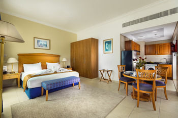 Apartamento Roda Metha Suites