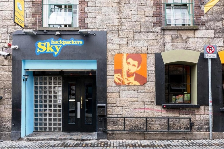 Hostal Sky Backpackers