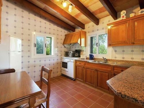 Cozy Holiday Home With Private Pool In Alcudia