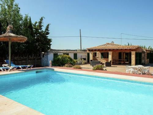 Cozy Holiday Home With Private Pool In Alcudia