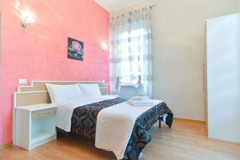 Bed & Breakfast B&t Rooms Trani