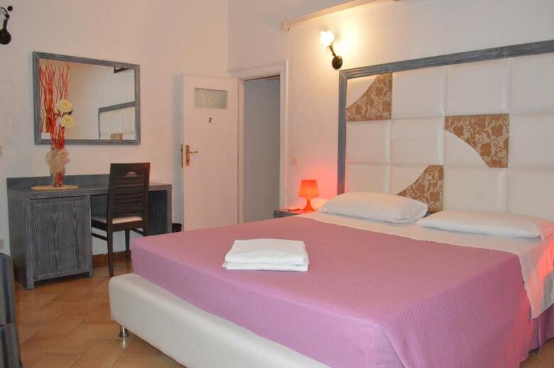 Bed & Breakfast B&t Rooms Trani