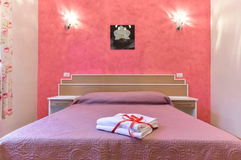 Bed & Breakfast B&t Rooms Trani