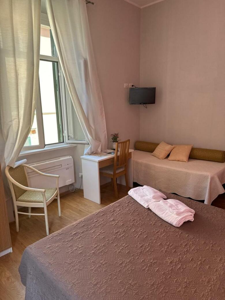 Bed & Breakfast B&t Rooms Trani