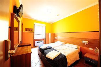 Hostal Alessandro Palace