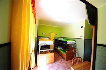 Hostal Alessandro Palace
