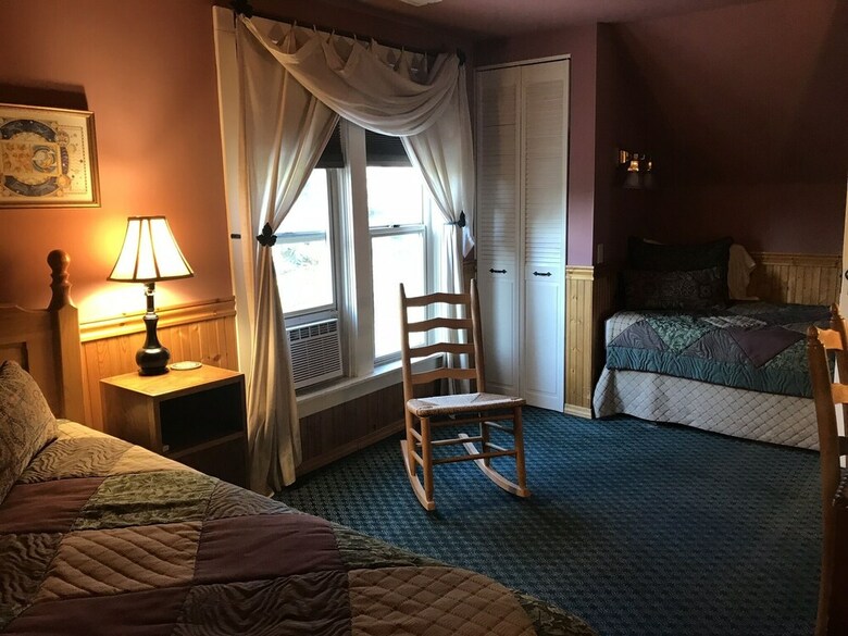 Bed & Breakfast Arden Forest Inn