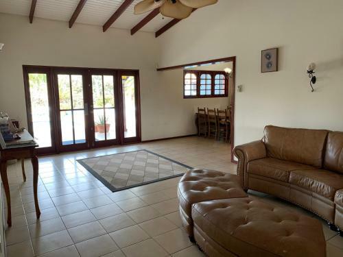 A Beautiful Aruba Salina Cerca Villa