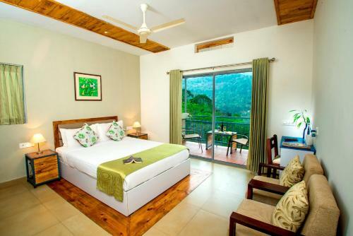 Mistletoe Homestay & Cafe