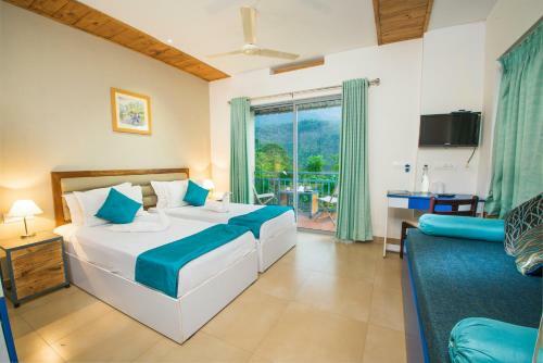 Mistletoe Homestay & Cafe