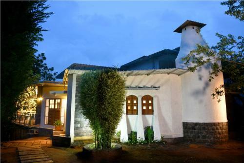 Mistletoe Homestay & Cafe