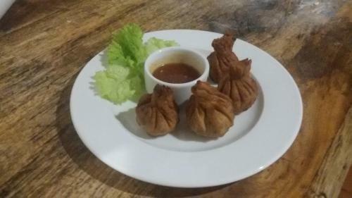 Mistletoe Homestay & Cafe