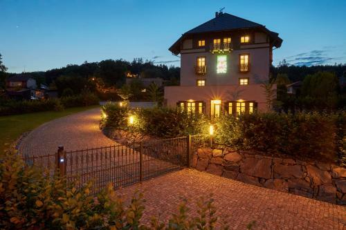 Hostal Pension Je?n�k