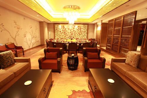 Hotel Howard Johnson Tianyu Plaza Yingtan