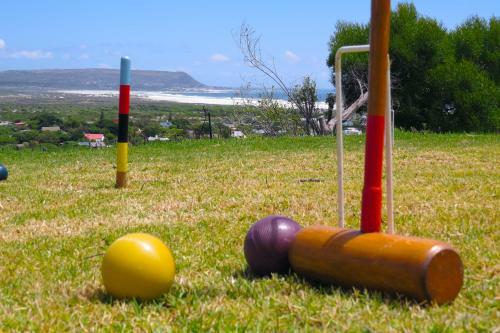 Hostal Oceangolf Guest House