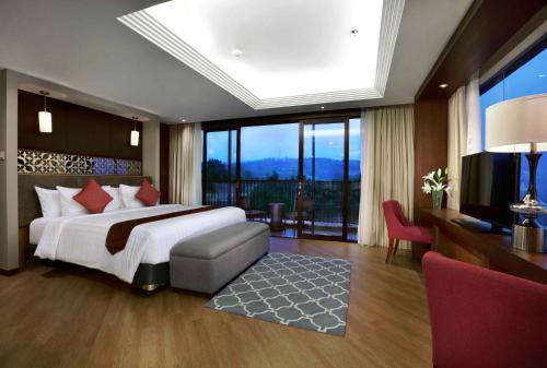 Hotel Aston Sentul Lake Resort & Conference Center