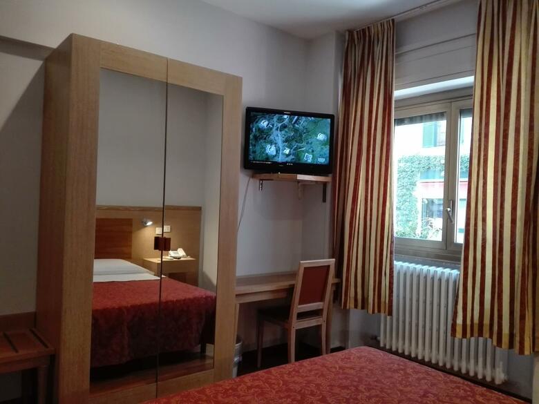 Hotel Dover
