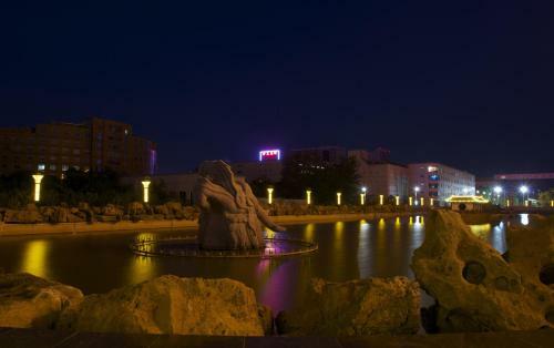 Kaixuanmen Jianguo Hotel