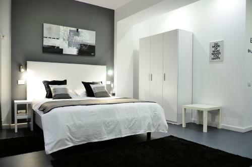 Living Aparthotel
