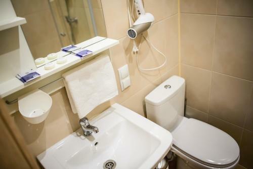 Albergue Globus Hotel