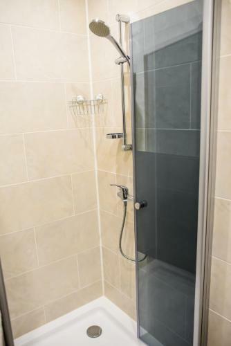 Albergue Globus Hotel