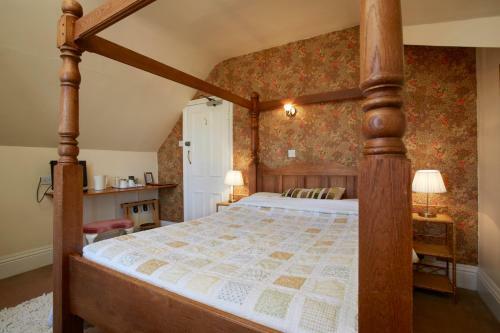 Bed & Breakfast Fourposter Lodge