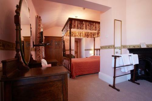 Bed & Breakfast Fourposter Lodge