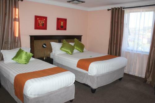 Hostal Phomolo Guest House
