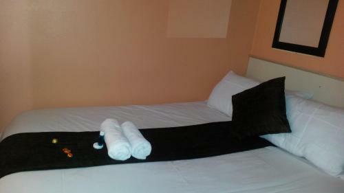 Hostal Phomolo Guest House