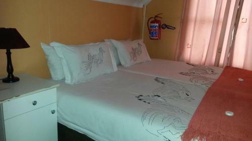 Hostal Phomolo Guest House