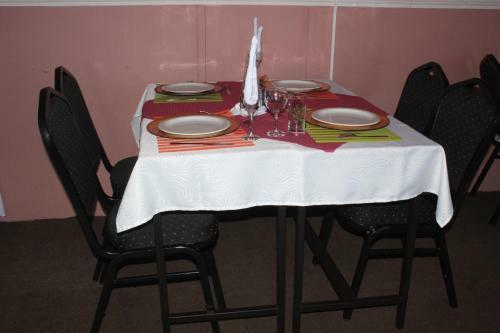Hostal Phomolo Guest House