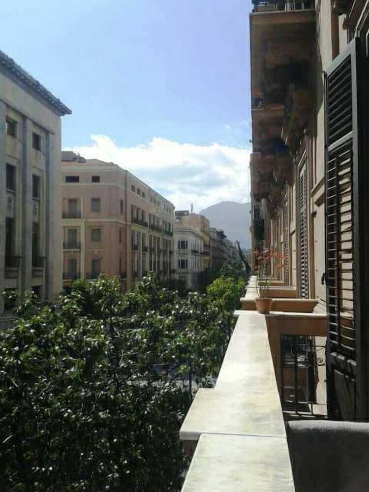 Hostal Palazzo Savona