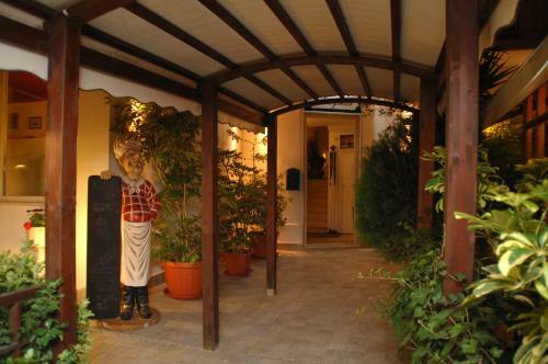 Hotel Ellymar