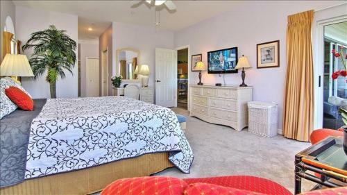 Mariner's Pointe 202 Home